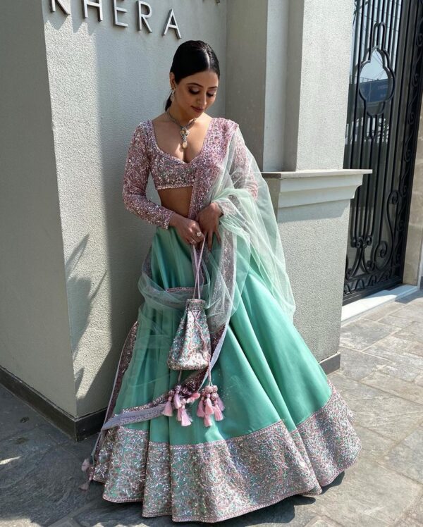 TWO TONED ORGANZA LEHENGA - Image 3